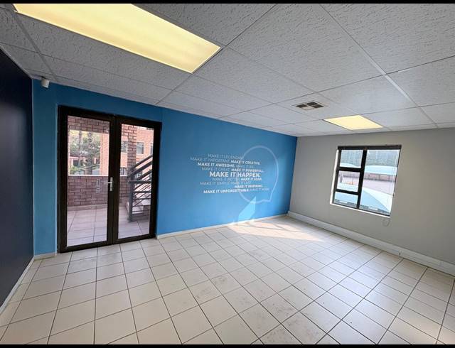 140M² OFFICE TO LET IN FOURWAYS
